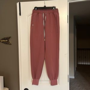 Fig’s mauve scrub set.  XS-petite pant and small top.  EUC.